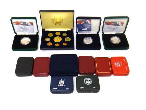 United Kingdom and foreign proof commemorative coins, comprising; two 2004 five pound crowns, piedfort issues, two 2004 five pound crowns, regular iss