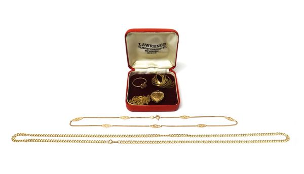 Mostly 9ct gold jewellery, comprising; a heart shaped pendant locket, with a neckchain, two further necklaces and neckchains, a brooch, with a case an