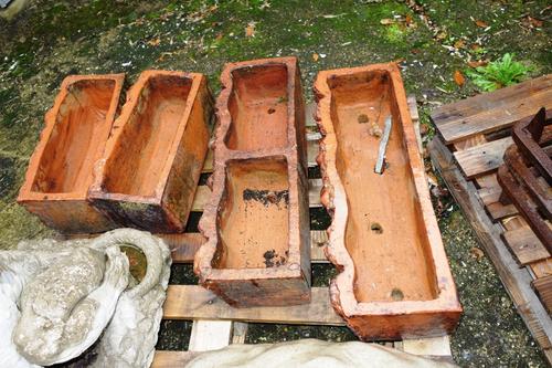 A pair of terracotta planters and a similar smaller pair (4).  OUT