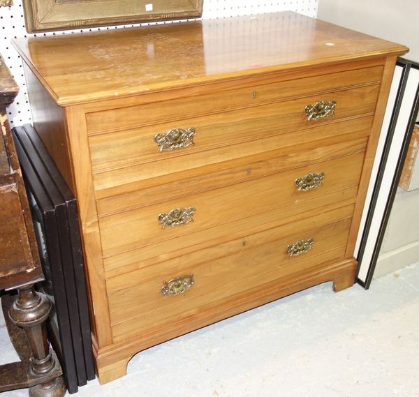 An Edwardian walnut three drawer chest, 92cm wide.  G1