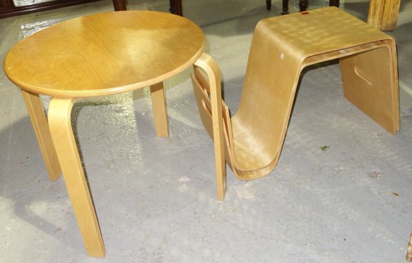 A pair of 20th century bent ply chairs and a circular table (3).  C1