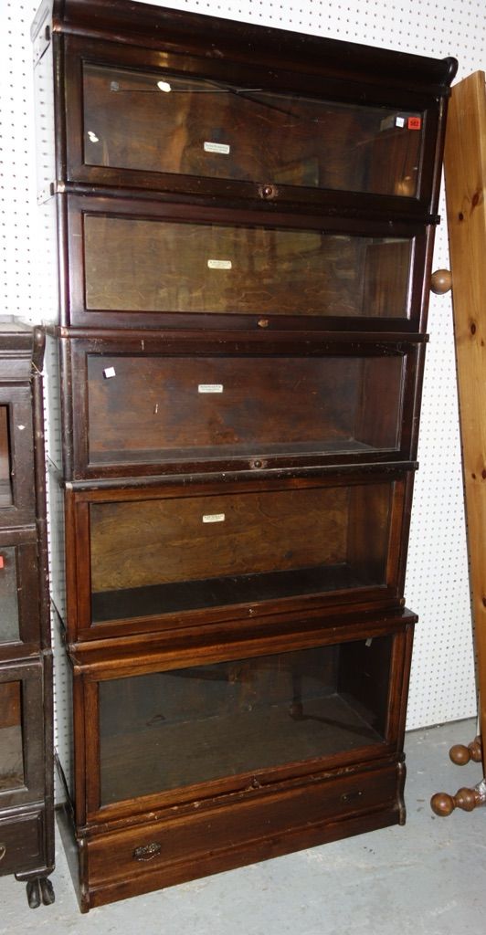 An early 20th century five section Globe Wernicke bookcase.  M2