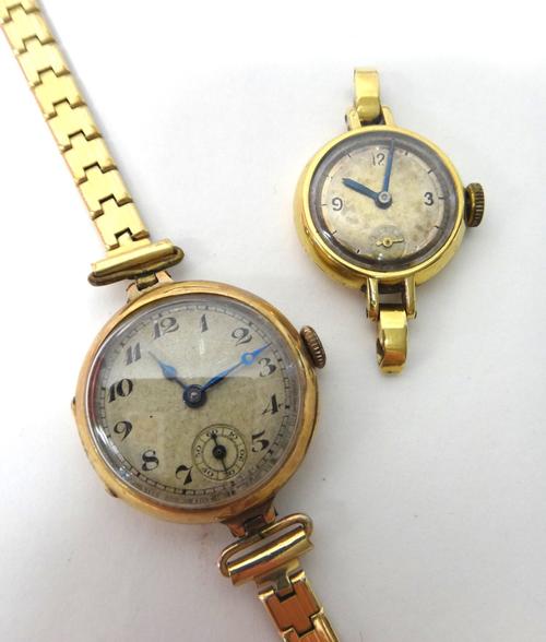 A lady's 18ct gold circular cased Rolex wristwatch, the circular jeweled movement detailed Rolex Ultra Prima, the case back numbered 20420 2532, impor