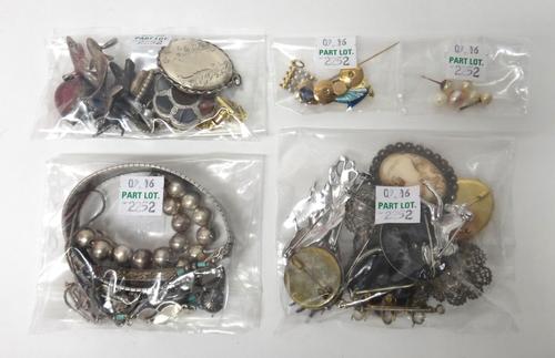 Three 9ct gold dress studs, a 9ct gold mounted pocket knife, a gold and opal set stick pin, designed as a map of Australia, a 9ct gold fish charm, a c