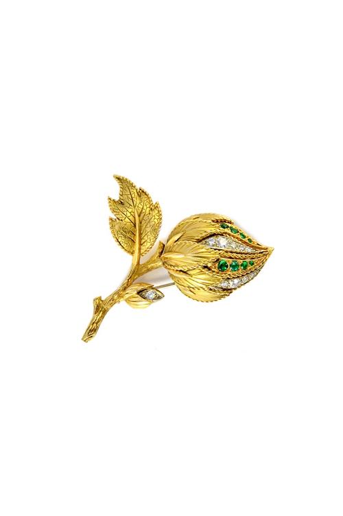 A French gold, diamond and emerald set brooch, designed as a bud spray, mounted with circular cut emeralds and diamonds, detailed 750 Kern Paris, gros