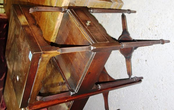 A George III lift top mahogany washstand.
