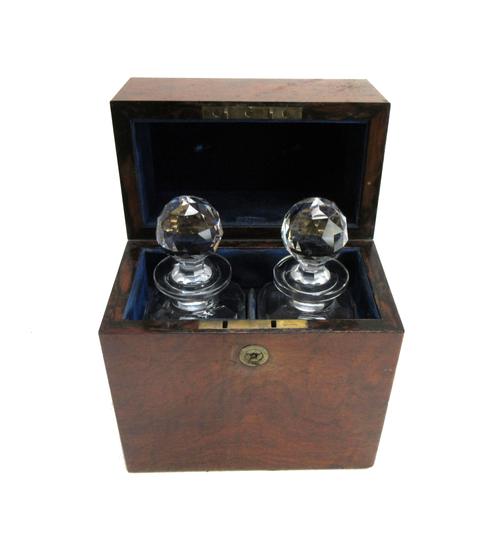 A Victorian figured walnut rectangular twin decanter box, 21cm wide x 25cm high.