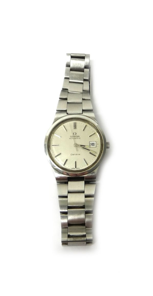 A gentleman's steel Omega Automatic bracelet wristwatch, the signed circular silvered dial, with baton shaped numerals, centre seconds and with a date