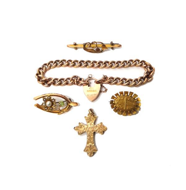 A gold decorated and plain curb link bracelet, detailed 9 CT, on a 9ct gold heart shaped padlock clasp, Birmingham 1907, a gold, seed pearl and perido