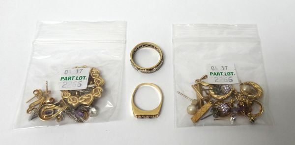 Two pairs of gold, amethyst and diamond set drop earrings, twelve further pairs of earrings, in a variety of designs, a sapphire and colourless gem se