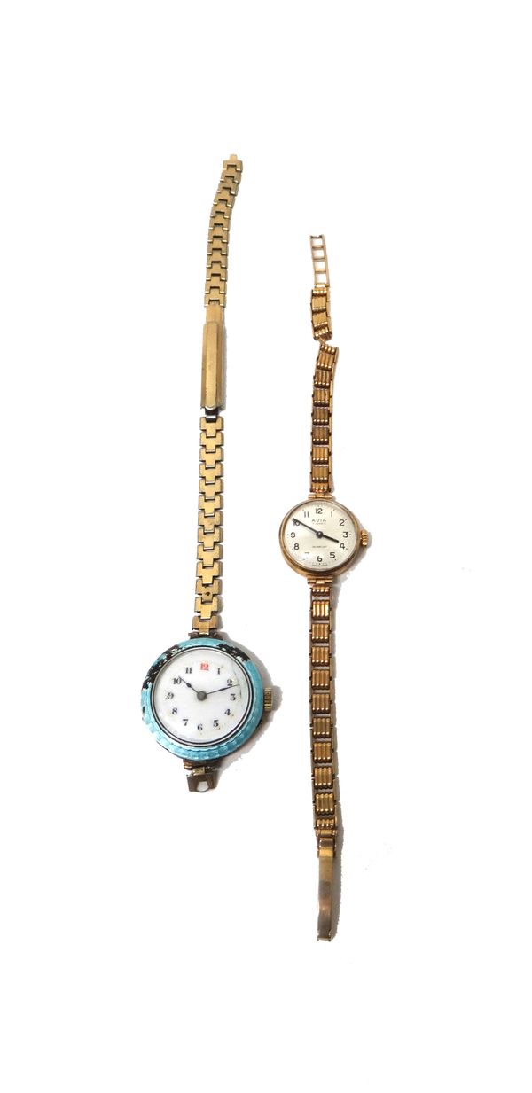 A lady's 9ct gold circular cased Avia bracelet wristwatch, the signed circular silvered dial with black Arabic numerals, with a foldover clasp, gross