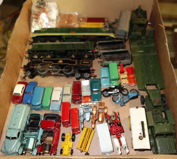 A quantity of mainly Hornby 00 gauge locomotives, tenders and accessories, (qty)   CAB