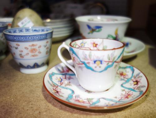 A quantity of ceramics, including Studio pottery, a 20th century Oriental tea set, a blue and white lamp base, jugs and sundry, (qty).  SH8