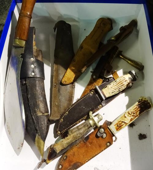 Collectables, including; A group of early 20th century bone handled knives and a kukri with a leather scabbard, (qty).  CAB