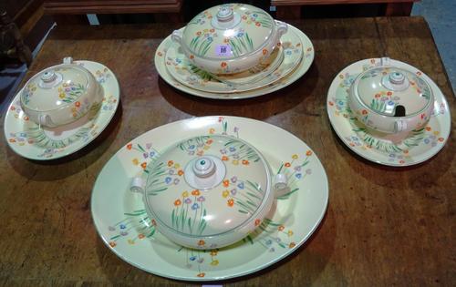 An extensive Royal Venton part dinner service, (qty). B9