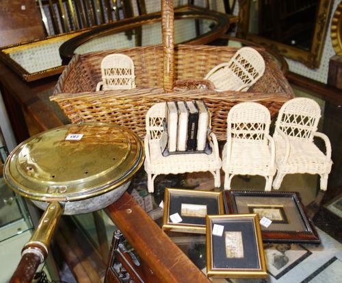 An inlaid walnut coin collectors box and a leather coin box. (2)  DIS