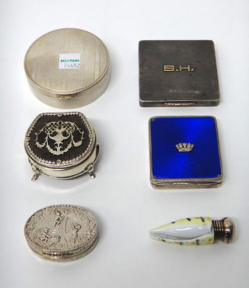 Silver and silver mounted wares, comprising; a square compact, having engine turned decoration and with initials applied to the lid, a square blue ena
