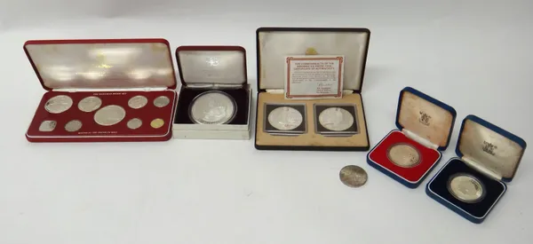 A Bahamas proof silver two ten dollars two coin set 1978, a Bahamas proof nine coin set 1976, a Jamaica proof silver twenty-five dollars 1978, a Mexic