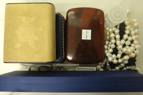 A lady's 9ct gold Accurist bracelet wristwatch (the case back lacking), gross weight including movement 13 gms, two further lady's bracelet watches, a