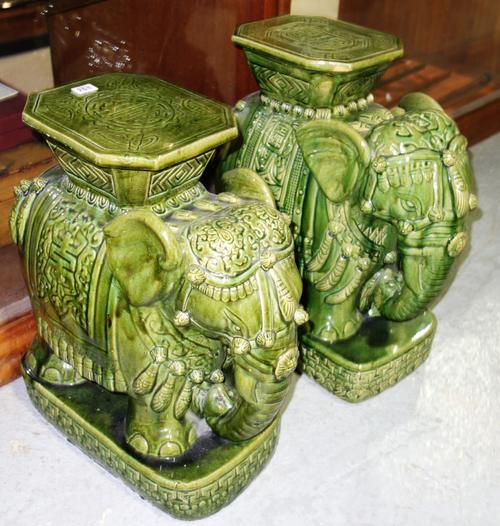 An early 20th century canvas and wood domed top trunk, 69cm wide x 59cm high.   I4