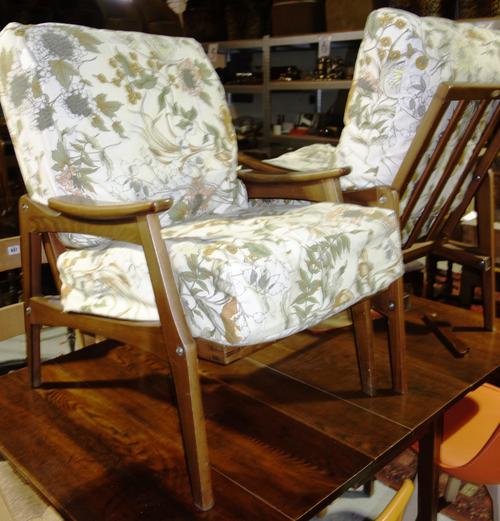 Four 19th century stick back beech scullery chairs. (4)  H8