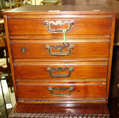 A pair of 20th century beech stick back high chairs (2).  G1