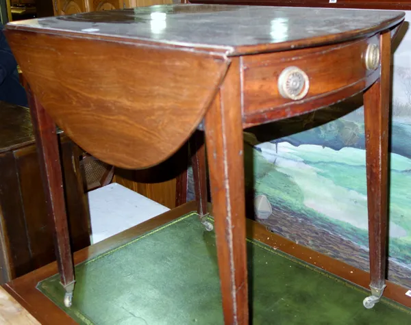 A 19th century mahogany Pembroke table, 96cm wide. H7
