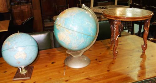 A child's Raleigh Racer bicycle. EXTRA