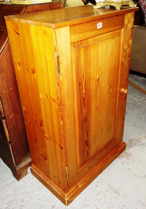 A 20th century mahogany green leather top partner's desk, 152cm wide. I2