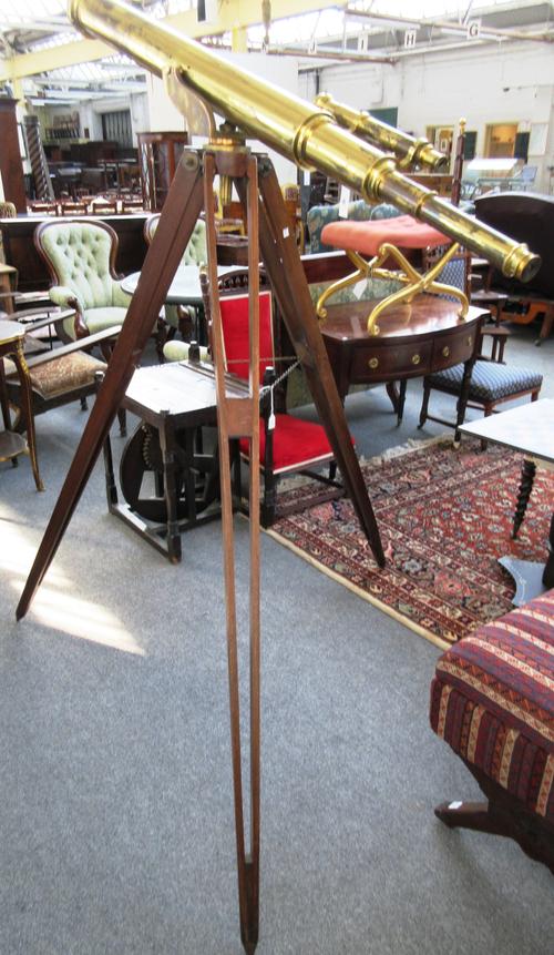 A French oak cased clock/barometer of 'banjo' form, 19th century, 36cm high, the clock dial detailed 'HENRY MARC A PARIS'.