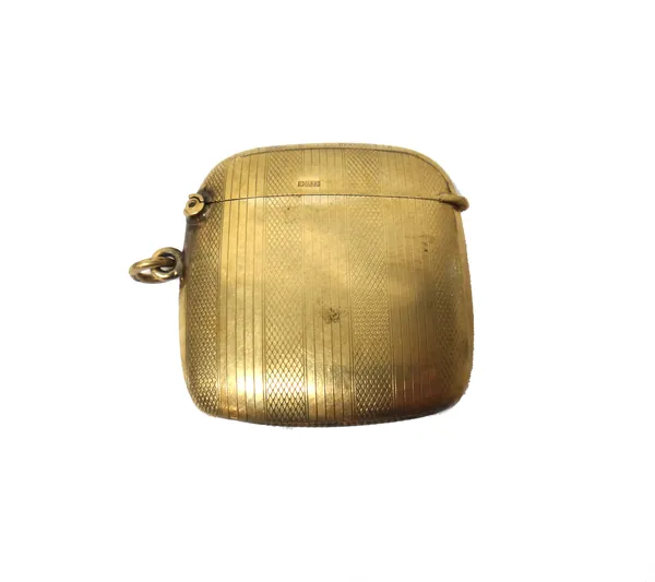 A 9ct gold curved rectangular vesta case, with engine turned decoration, Birmingham 1919, gross weight 29 gms.