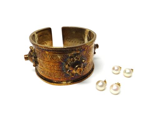 A pair of gold and cultured pearl earstuds, with post and butterfly clip fittings, detailed 750, another pair of gold and cultured pearl earstuds, wit