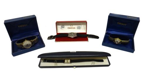 A Tudor Oyster steel circular cased gentleman's wristwatch, the signed circular dial with gilt Arabic and arrow shaped numerals and with centre second