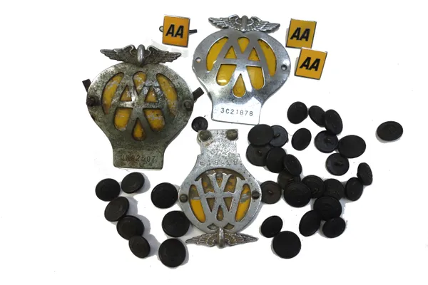 Three 'AA' car/motorbike grille badges, and a quantity of 'AA' buttons, (qty).