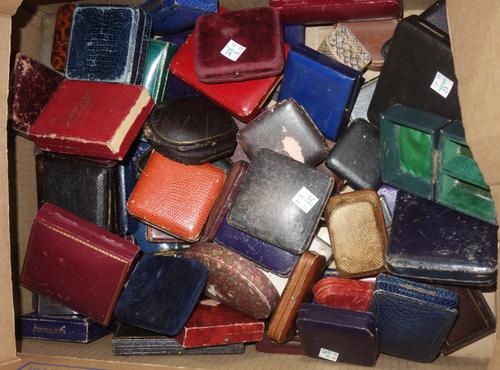 A quantity of jewellery boxes in various shapes, sizes and conditions, to include 19th century and later examples, (qty).   S2B