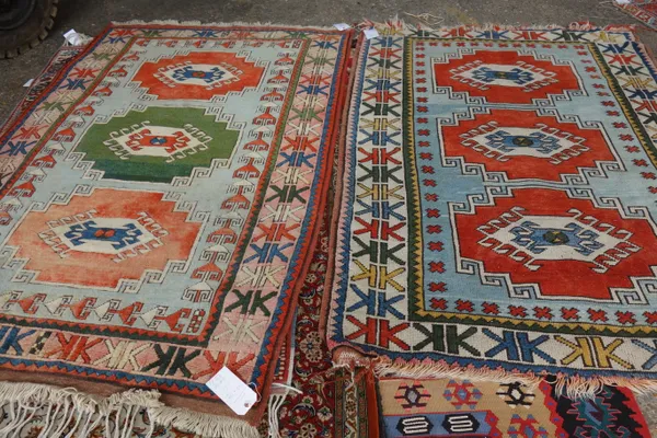 Two Turkish rugs, 100cm x 137cm and 205cm x 130cm. H5