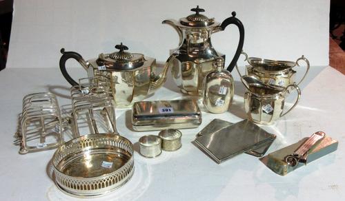 Plated wares, including; a teapot, a coffee pot, a bottle coaster, a cigar case and sundry, (qty). S11T
