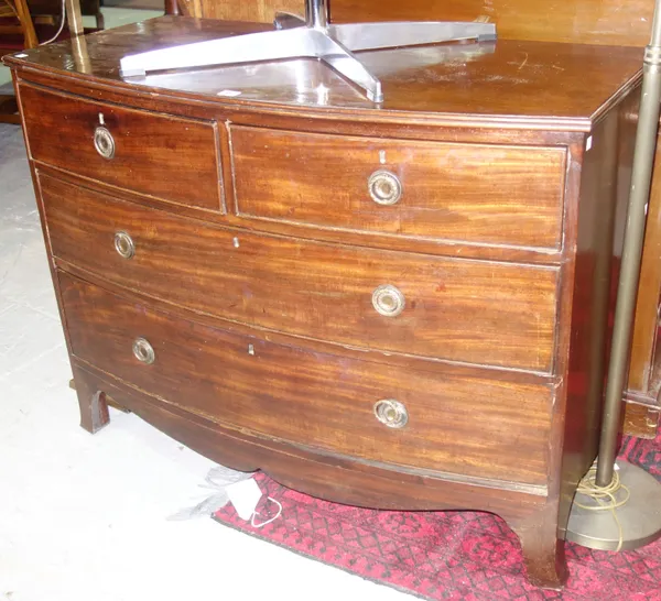 A 19th mahogany bow fronted chest of two short and two long drawers, 110cm wide x 83cm high.  H8