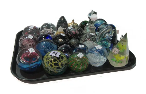 Six Caithness glass paperweights, nine further paperweights including Mdina, Whitefriars, Isle of Wight and Wedgwood and eleven further decorative gla