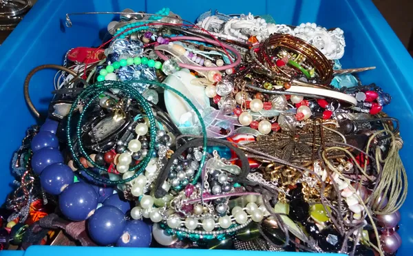 Costume jewellery, comprising, 20th century and later, bangles, necklaces and sundry, (qty). S4M