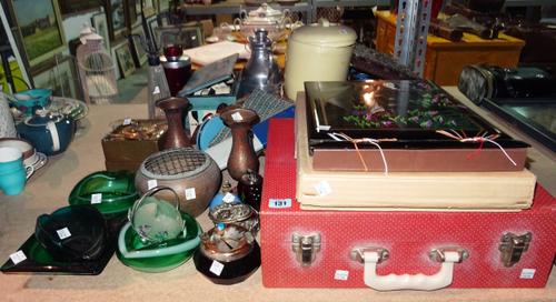 Collectables, including; a cased picnic hamper, ashtrays, carved wooden box, napkin rings, glass rolling pin and sundry, (qty).  S3M