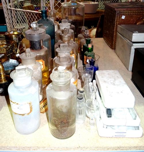 Collectables, comprising; a group of late 19th century and early 20th century apothecary jars, (qty).   S2M