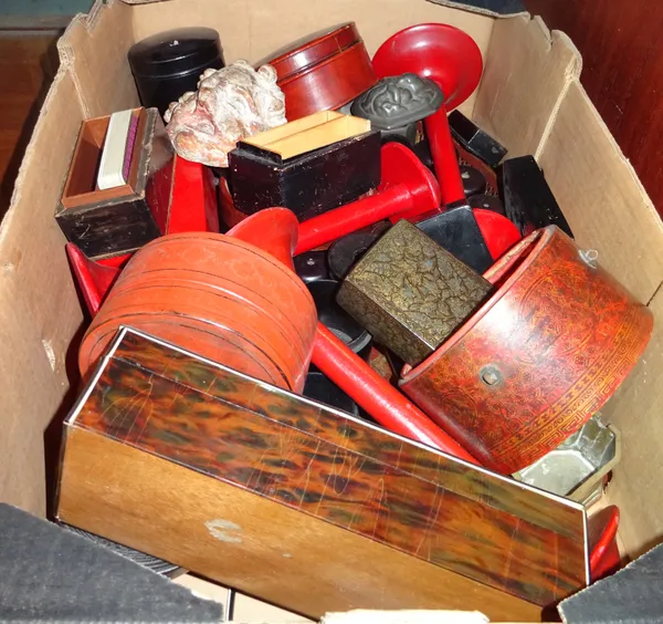 Collectables, including; tortoiseshell glove box and a snuff box, black and red lacquered boxes, pewter tobacco jar and sundry, (qty).   CAB