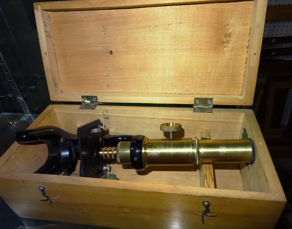 A 20th century cased student's microscope. 26cm tall  CAB