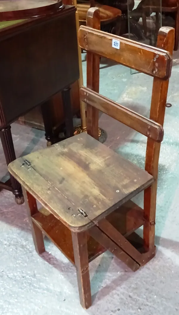An early 20th century walnut metamorphic ladder back chair, 40cm wide x 87cm high.  D9