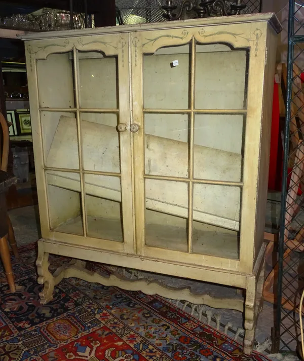 An early 20th century white painted display cabinet, with swag decoration, 95cm wide x 11cm high.  G4