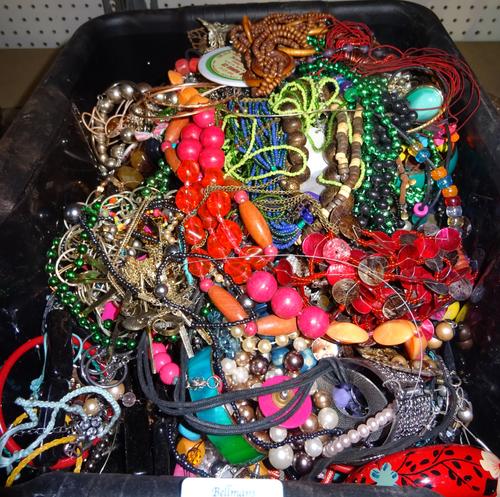 Costume jewellery, comprising, 20th century and later, bangles, necklaces and sundry, (qty).  S4M