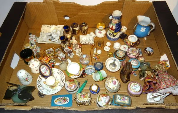 A quantity of mainly miniature ceramic items to include; Limoges trinket boxes, a Royal Worcester miniature cup, Hammersley miniature teapot and sundr