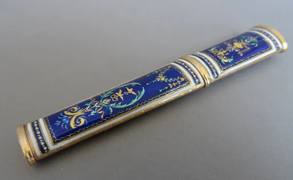 A French 18kt gold and enamel needle case, 19th century, hallmarked and stamped 'CR', guilloche decorated cobalt blue ground, (a.f.) 9.3cm Illustrated