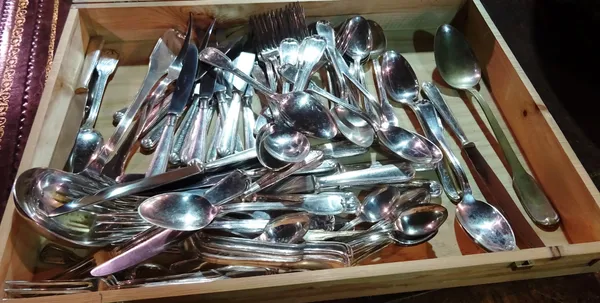 A 20th century silver plated part canteen of flatware. E5